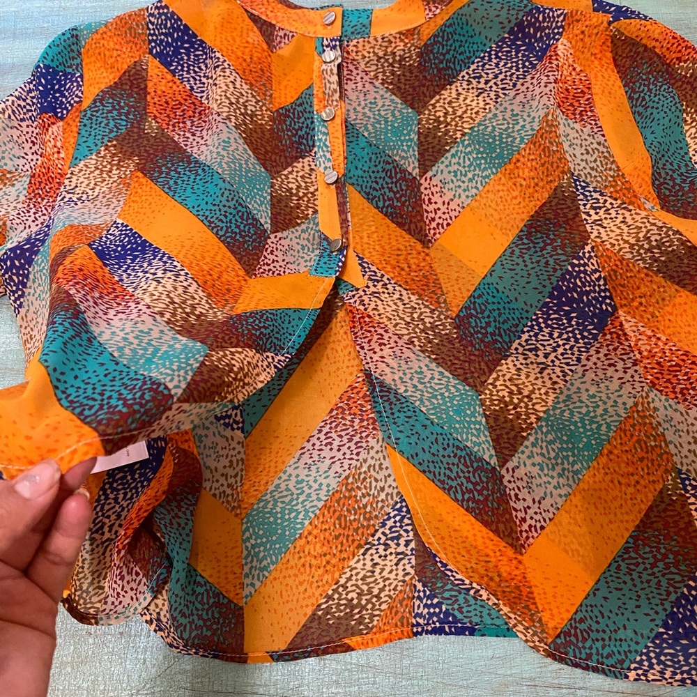 Astr The Label Colorful Split Back Sheer Top (M) - image 8